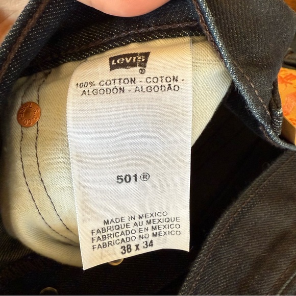 2 for $15 😍 Levi’s Men’s 501 Coated Dark Denim Button Fly Jeans – Size 38x34 - Picture 7 of 7